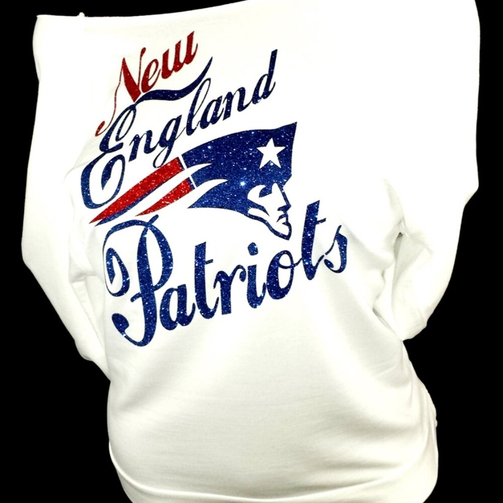 New England Patriots White Sweatshirt with Shiny lettering!